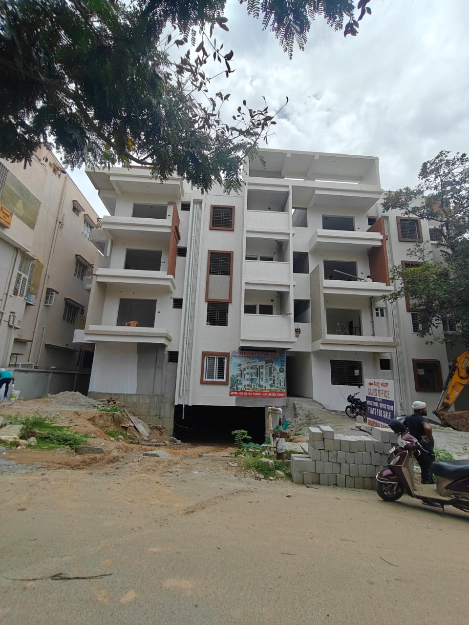 Under Construction Luxury Apartments 2 & 3BHK For Sale in Horamavu Agara Main Road